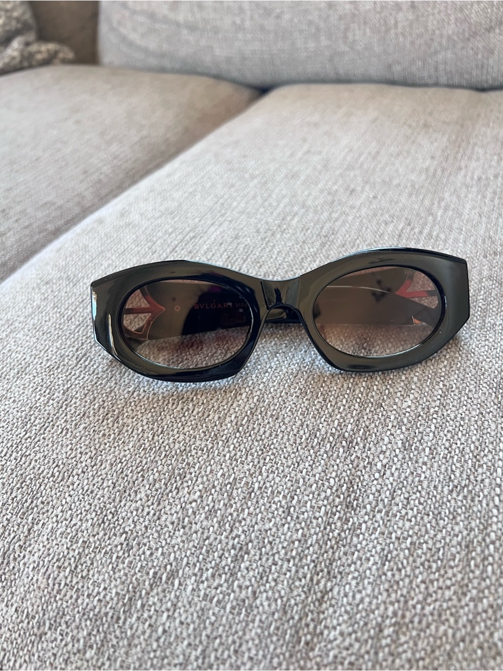 Bvlgari Calla BV40049I Black Oval Sunglasses with Gold Accent - Picture 2 of 8